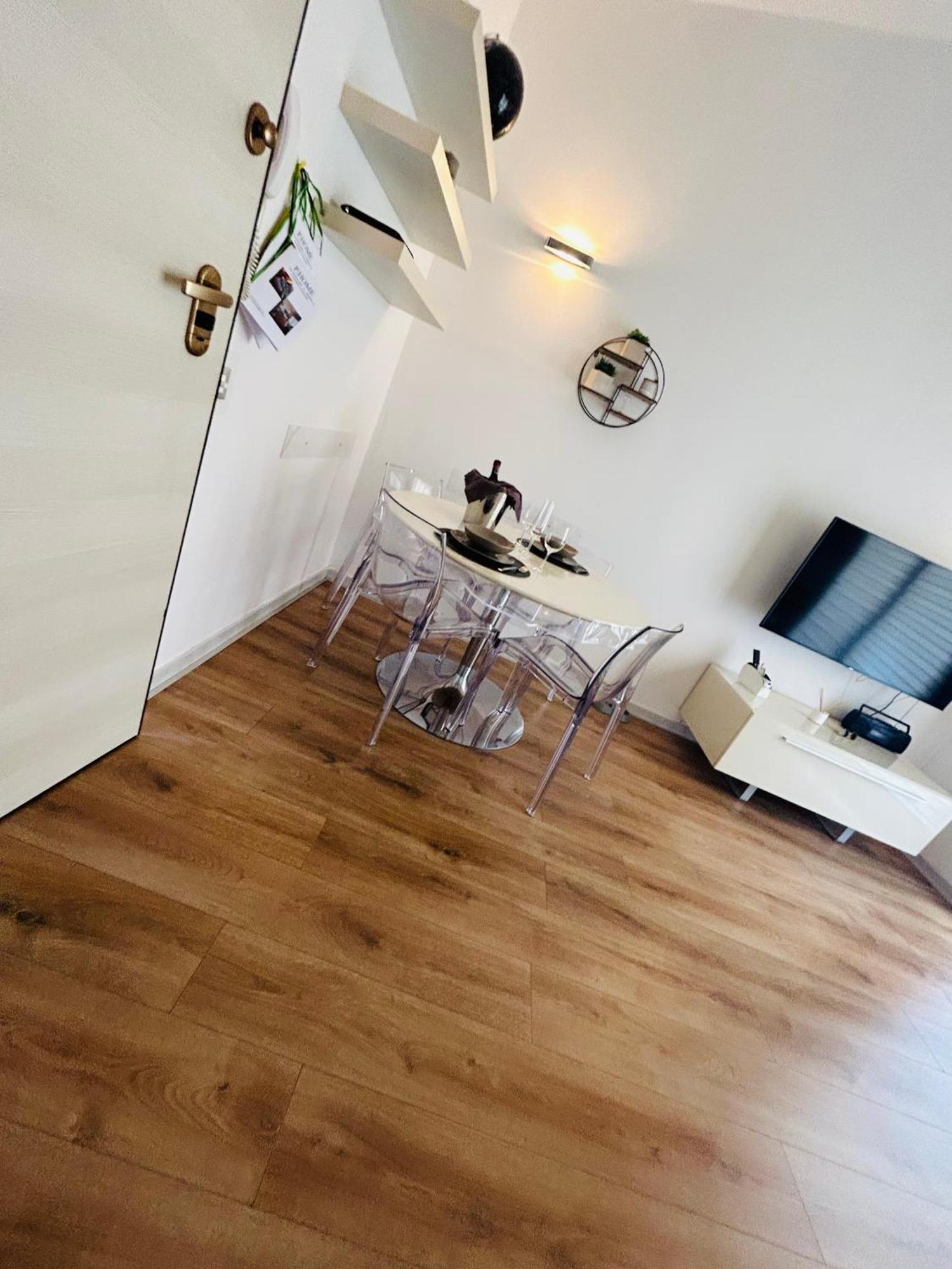 La Maddalena  P. Home מראה חיצוני תמונה