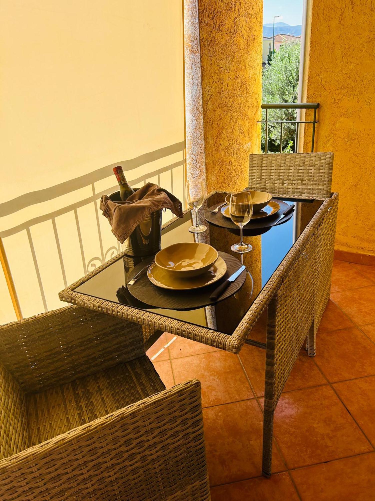 La Maddalena  P. Home מראה חיצוני תמונה